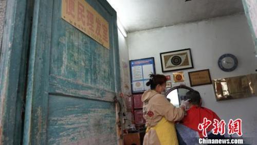 海口理发店最新爆料事件,最新爆料揭露行业乱象  第1张